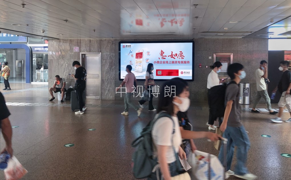 北京西站广告-北二层进站通道灯箱