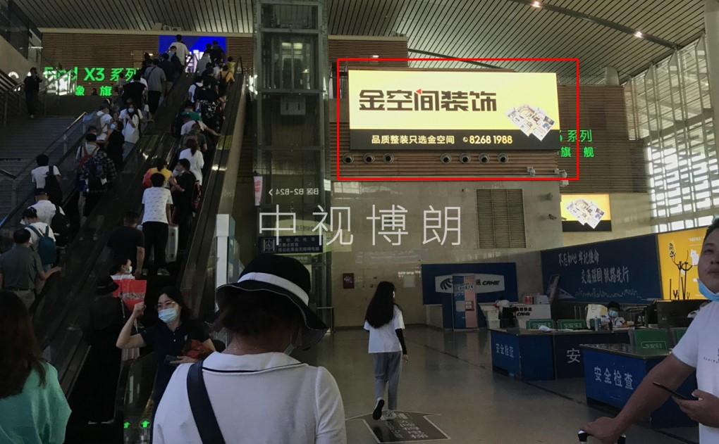 长沙南站广告-安检口扶梯南侧LED大屏