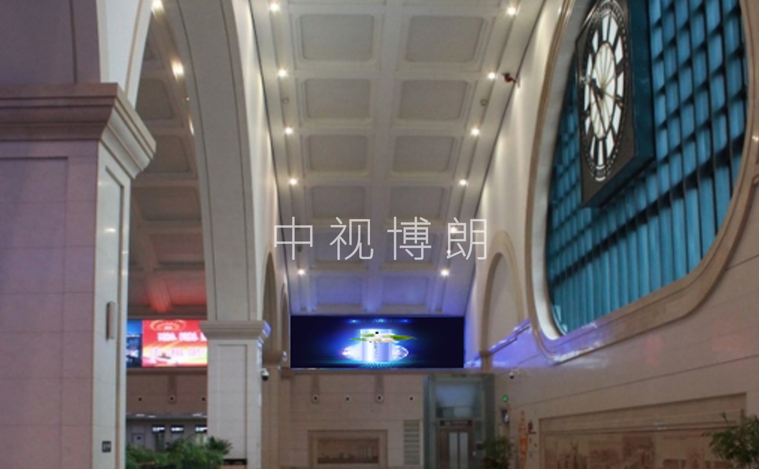 哈尔滨站广告-北站房高架层灯箱套装