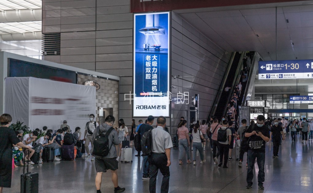 上海虹桥站广告-南北安检进站厅功能房灯箱
