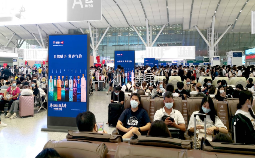 深圳北站广告-候车厅LED刷屏机套装